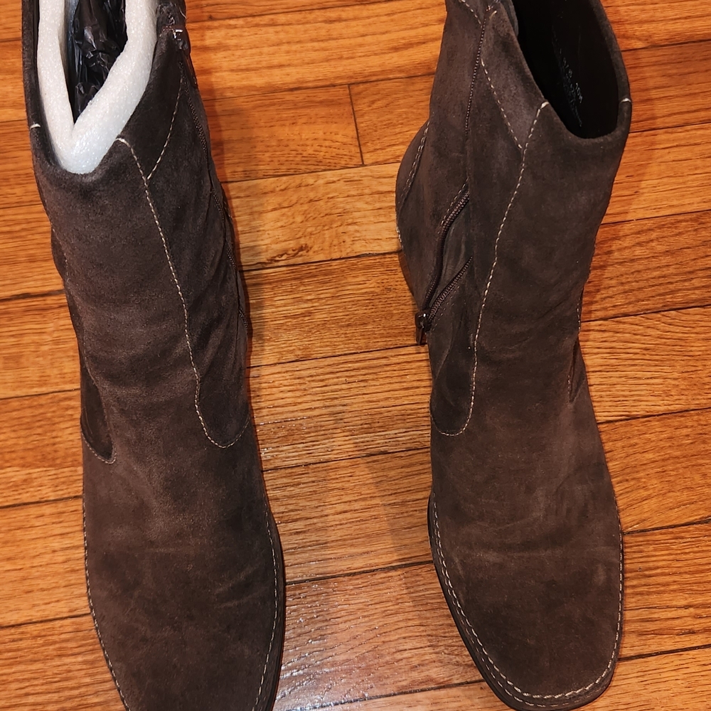 Via Spiga Dark Brown Suede Heeled Boots - Picture 2 of 3